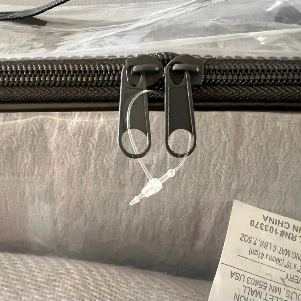 Threshold 5 Piece Light Gray King Comforter Set